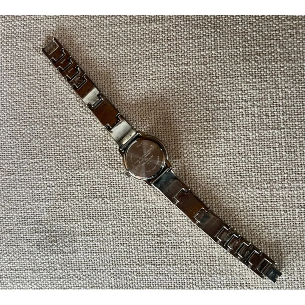2003 Coca-Cola‎ Coke Memorabilia Watch Red Gold Stainless Retro Pop Culture Y2K